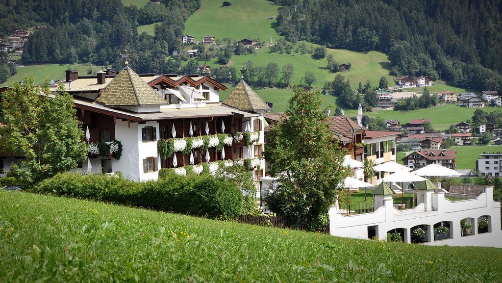 Hotel Alpenblick Zillertal Хиппах Экстерьер фото